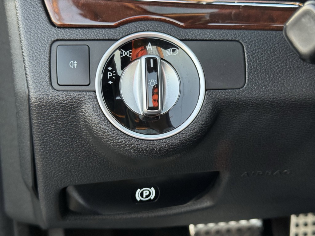 2011 Mercedes-Benz E-Class Image 27