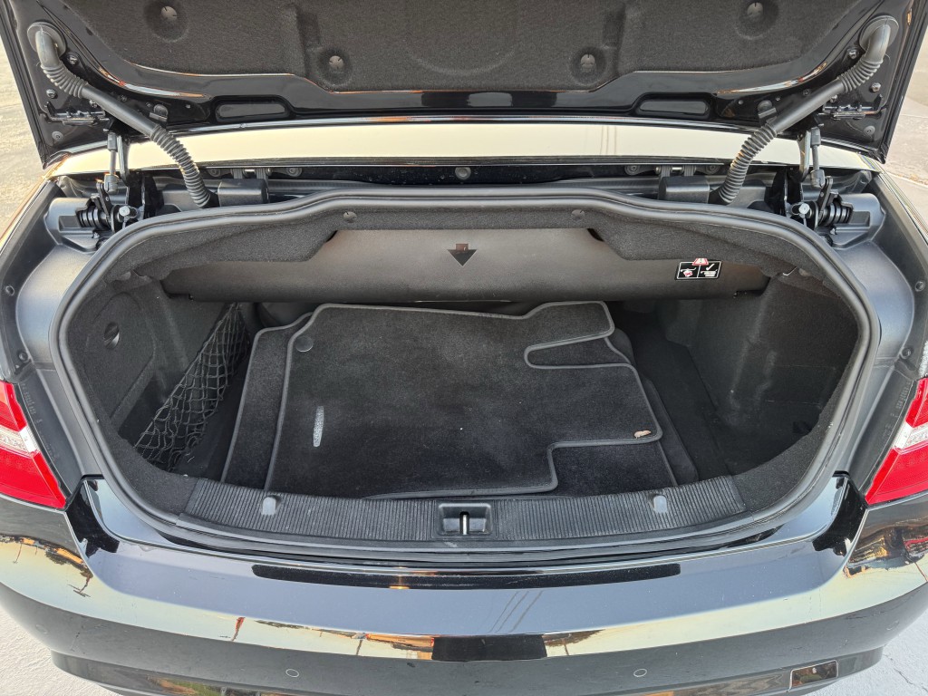 2011 Mercedes-Benz E-Class Image 33