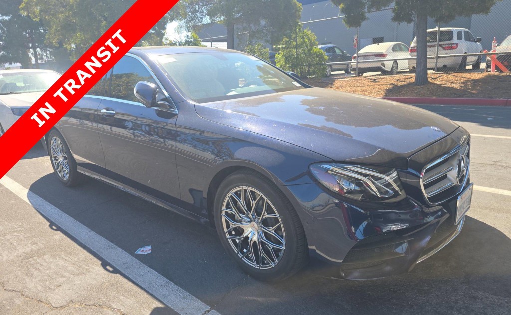 2017 Mercedes-Benz E-Class Image 1