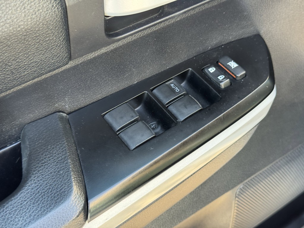 2021 Toyota Tundra Image 23