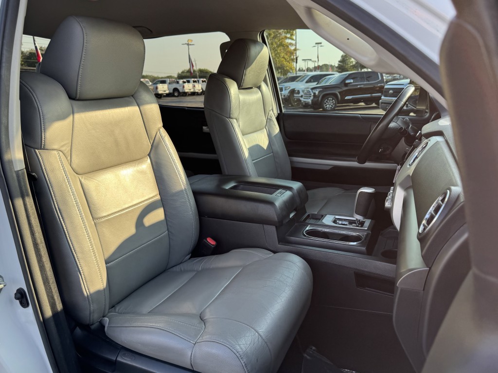 2021 Toyota Tundra Image 25
