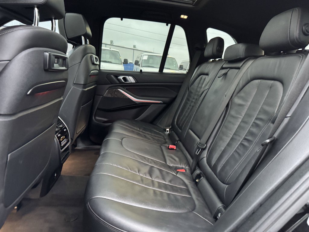 2019 BMW X5 Image 32