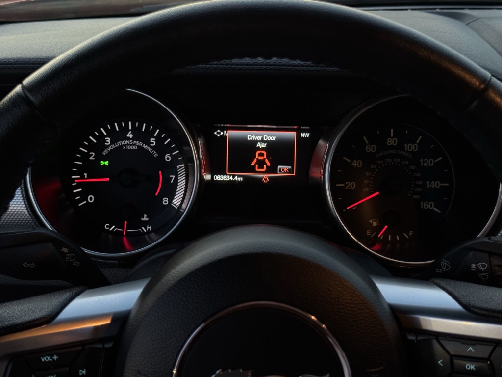 2019 Ford Mustang Image 15