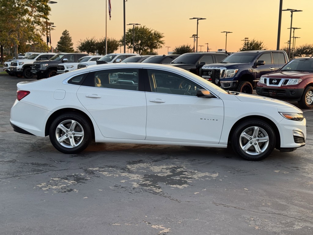 2023 Chevrolet Malibu Image 9
