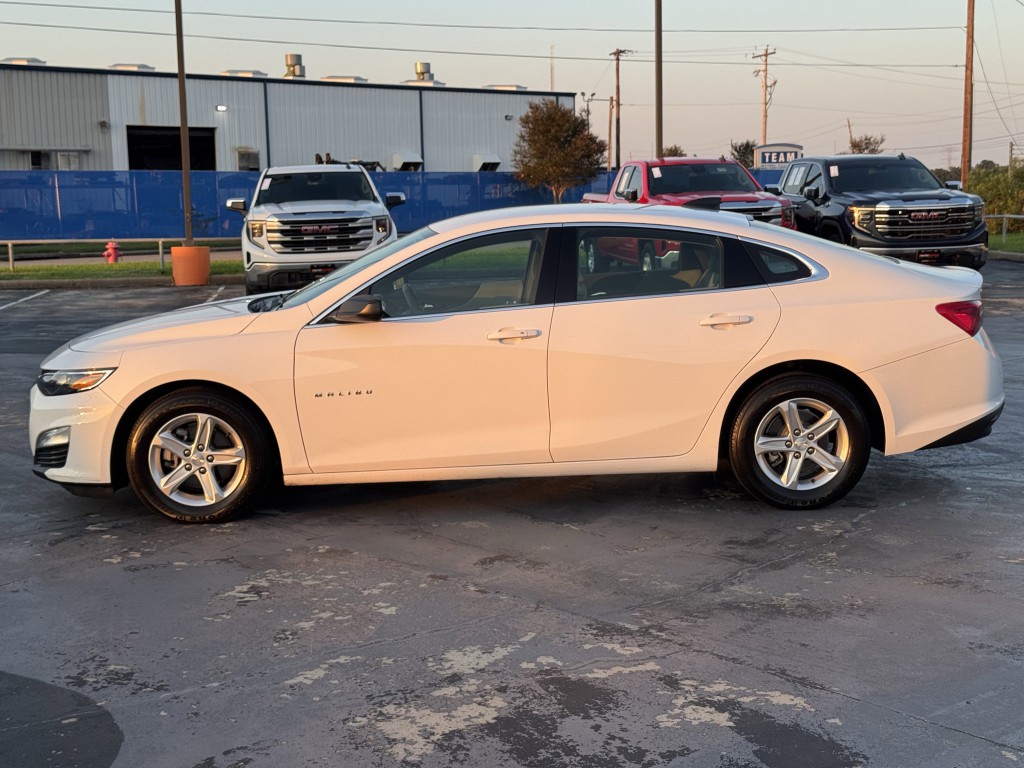 2023 Chevrolet Malibu Image 10