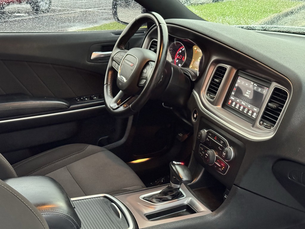 2022 Dodge Charger Image 11