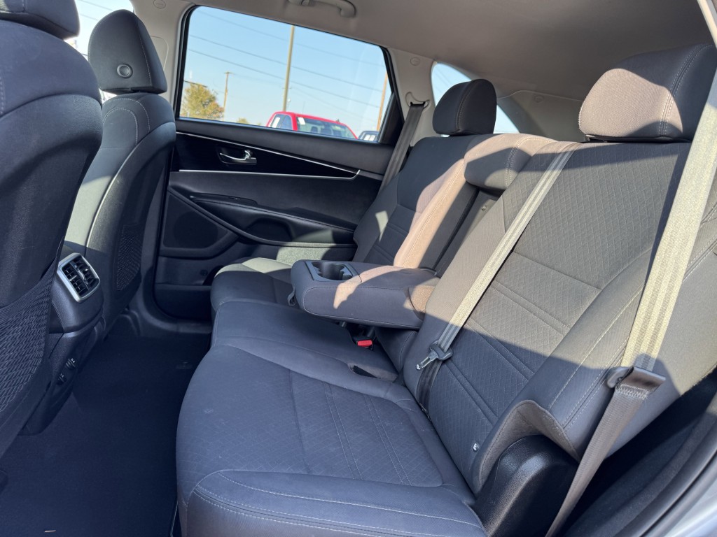 2019 Kia Sorento Image 25