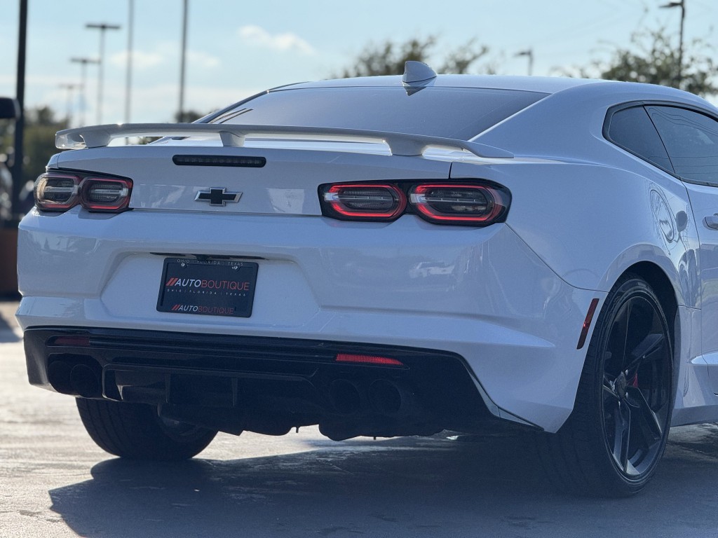 2023 Chevrolet Camaro Image 12