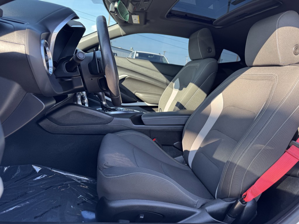 2023 Chevrolet Camaro Image 26