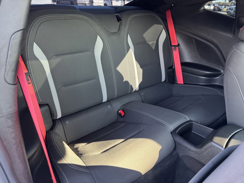 2023 Chevrolet Camaro Image 28