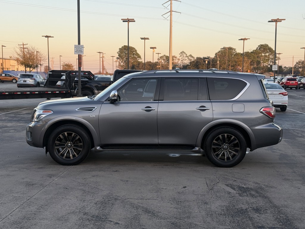 2017 Nissan Armada Image 11