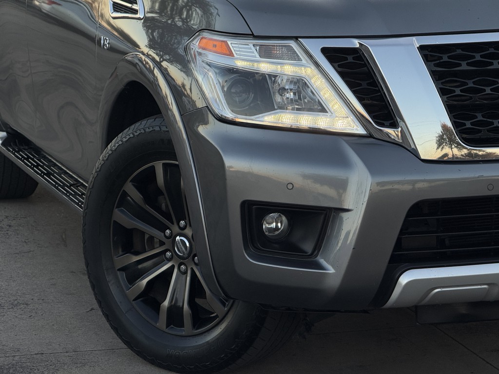 2017 Nissan Armada Image 12