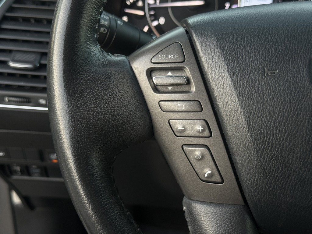 2017 Nissan Armada Image 15