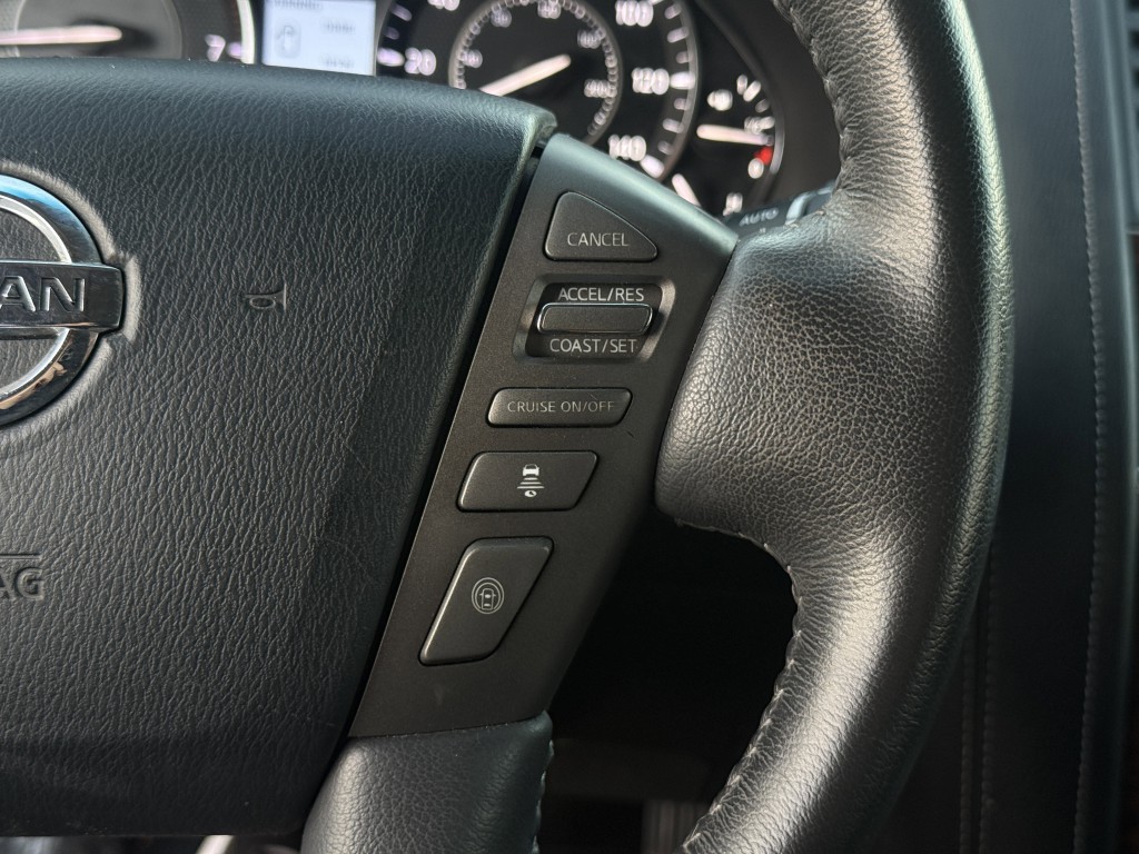 2017 Nissan Armada Image 16