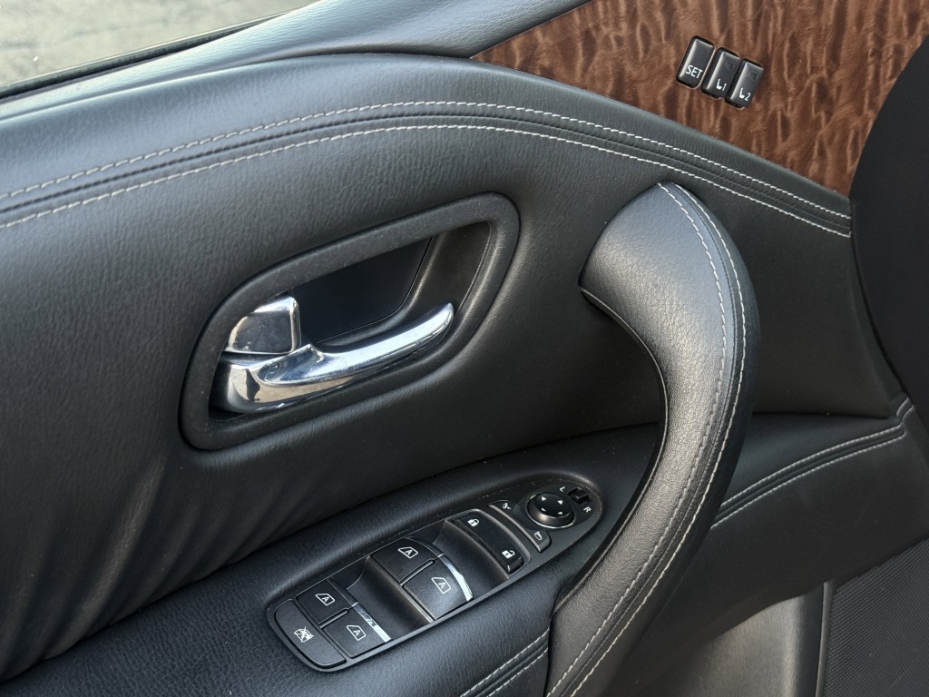 2017 Nissan Armada Image 21