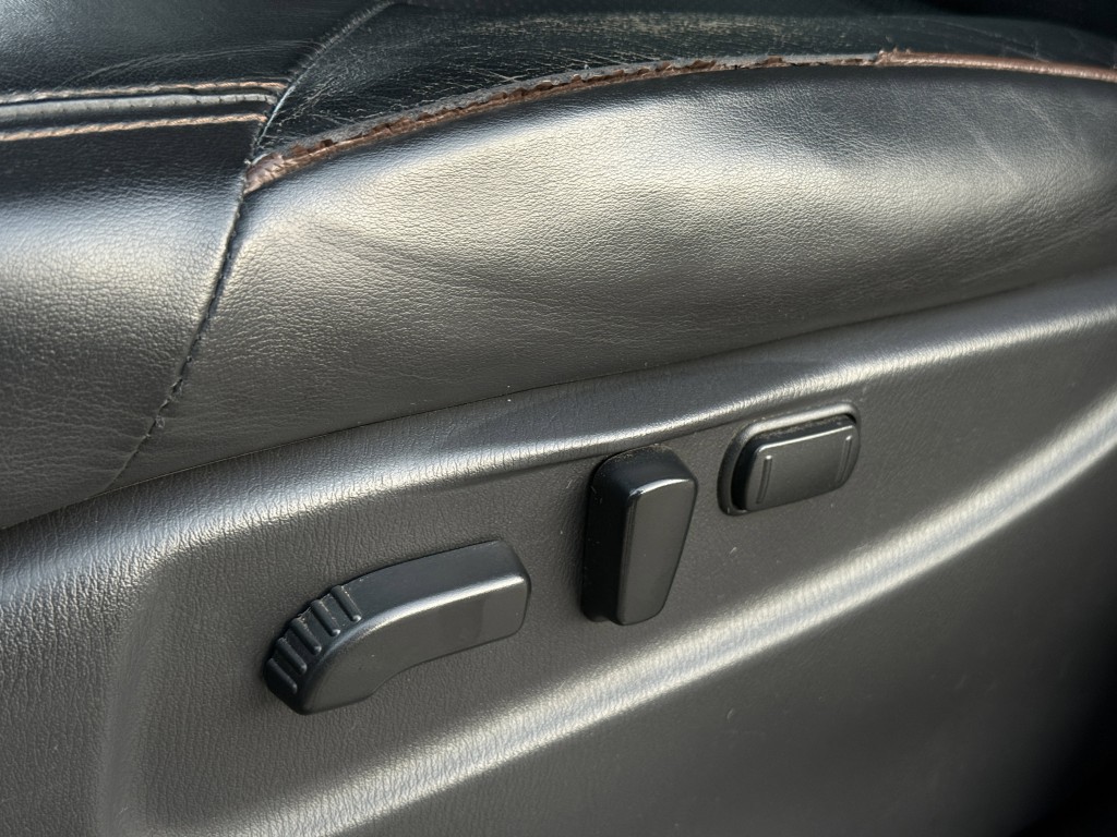 2017 Nissan Armada Image 24