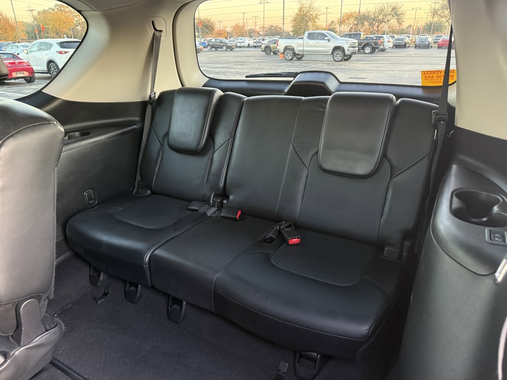 2017 Nissan Armada Image 33