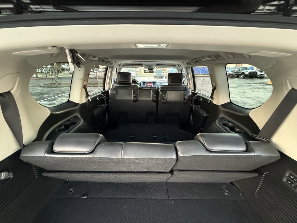 2017 Nissan Armada Image 36