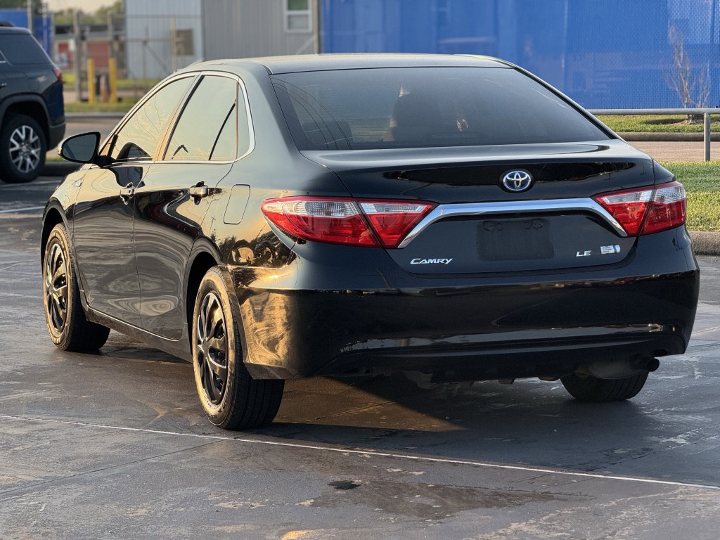 2015 Toyota Camry Image 9