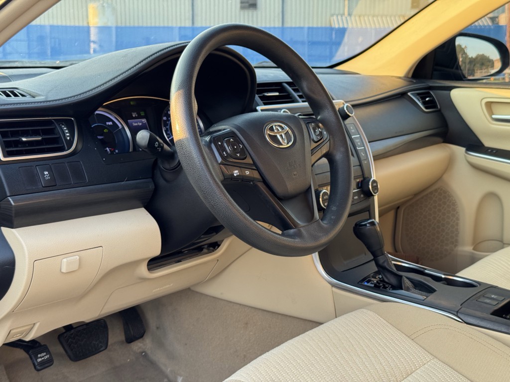 2015 Toyota Camry Image 11