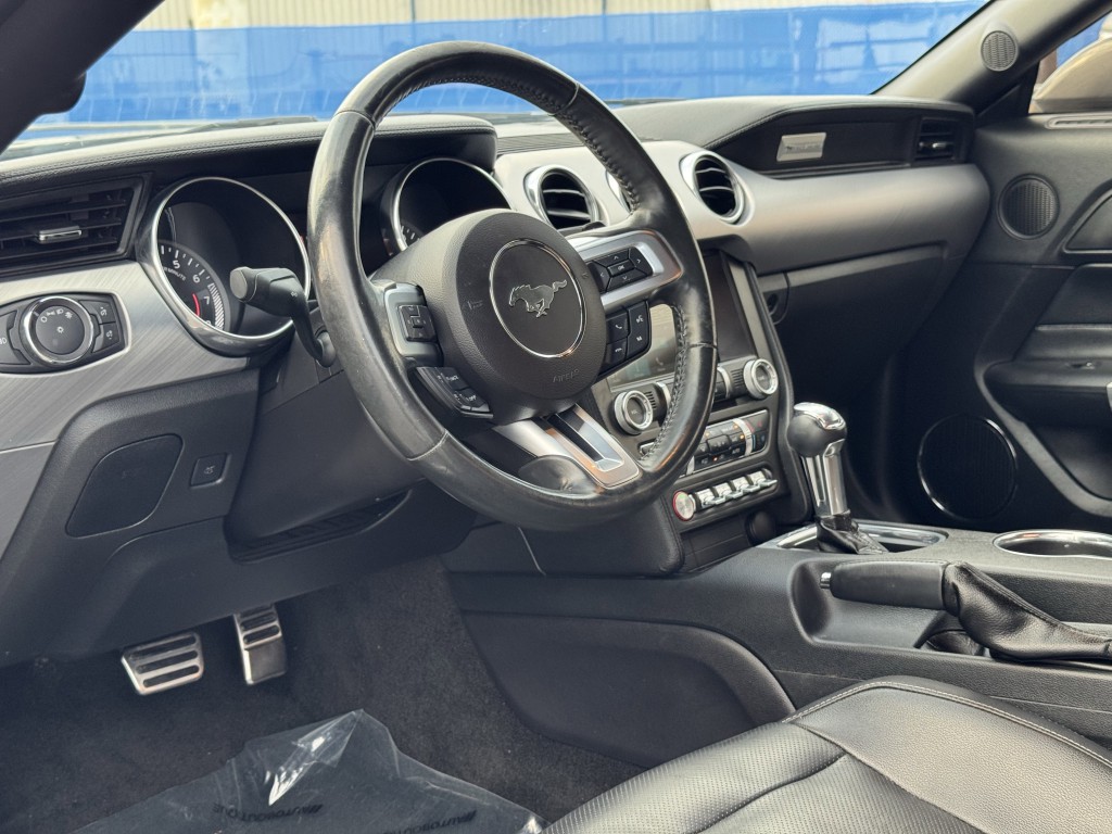 2018 Ford Mustang Image 12