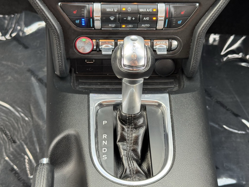 2018 Ford Mustang Image 19