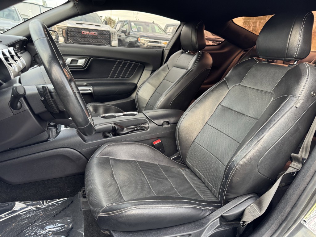 2018 Ford Mustang Image 21