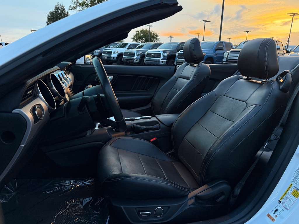 2019 Ford Mustang Image 23