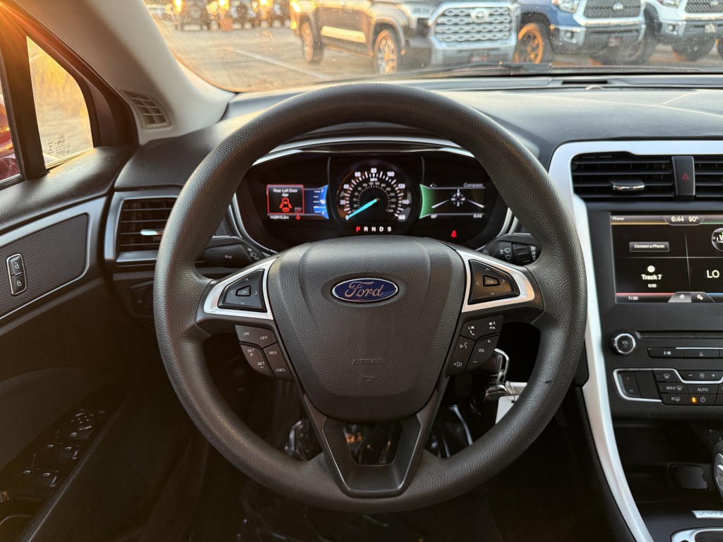 2016 Ford Fusion Image 15