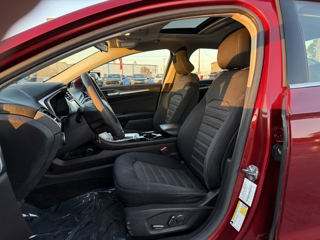 2016 Ford Fusion Image 22