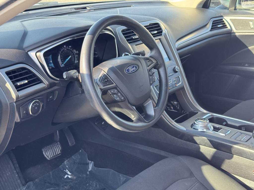 2020 Ford Fusion Image 11
