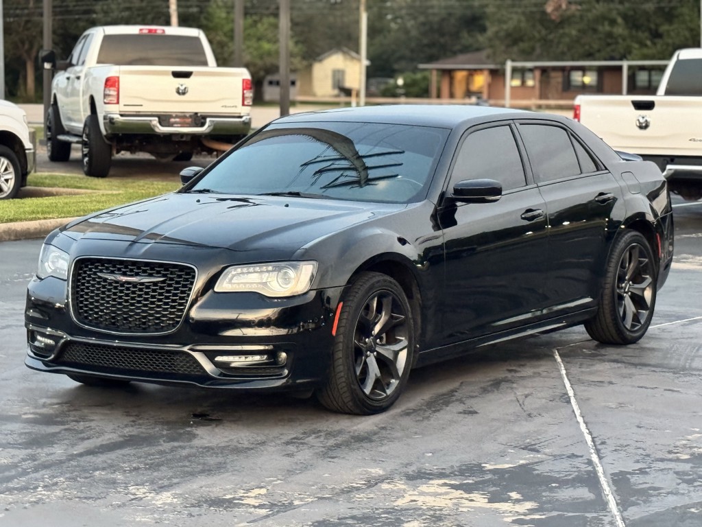 2021 Chrysler 300 Image 7