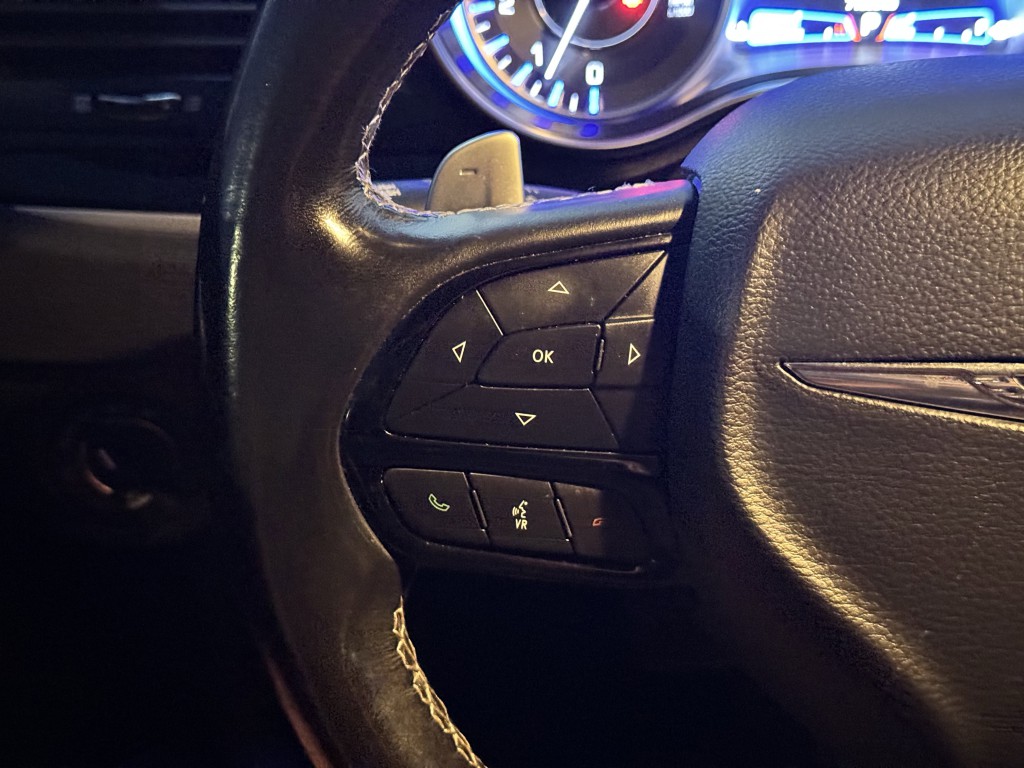 2021 Chrysler 300 Image 16