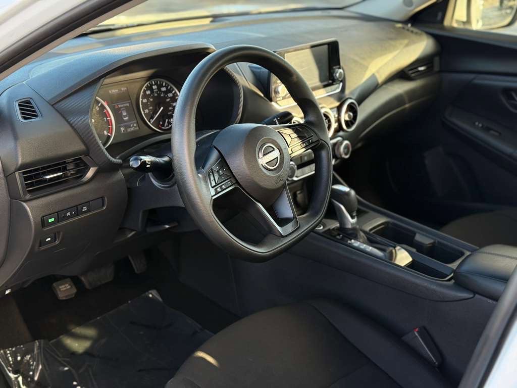 2025 Nissan Sentra Image 9