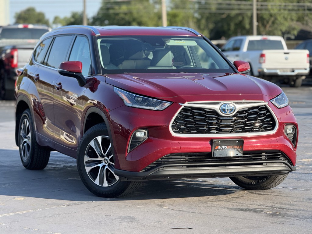 2021 Toyota Highlander Image 3