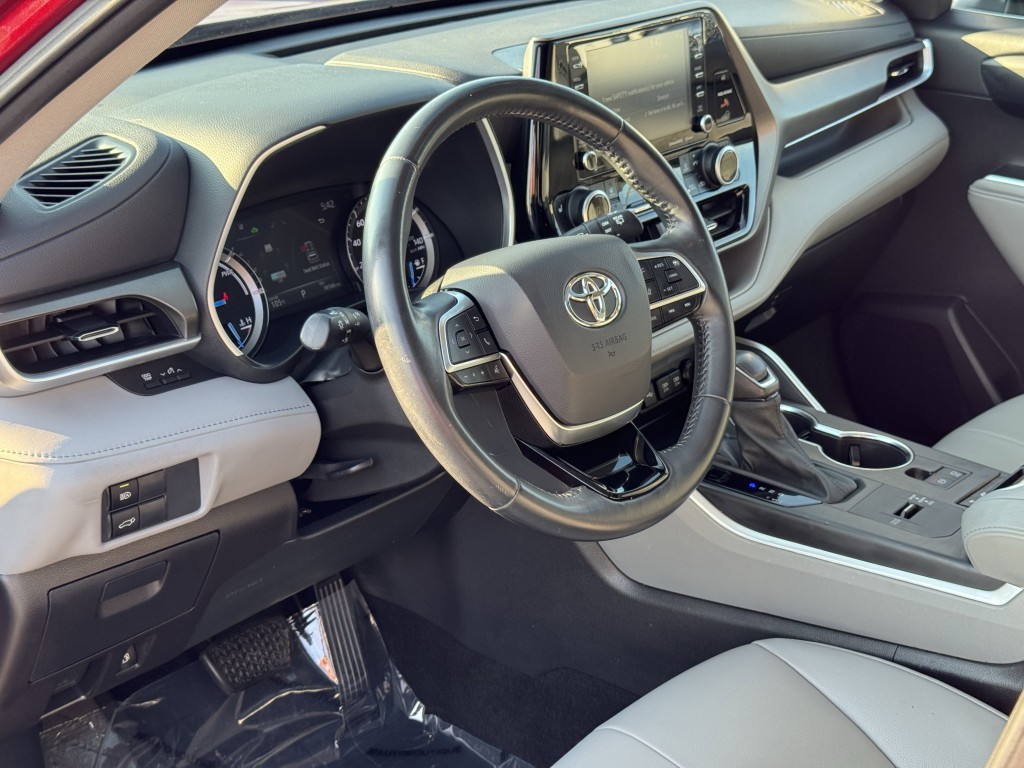 2021 Toyota Highlander Image 12