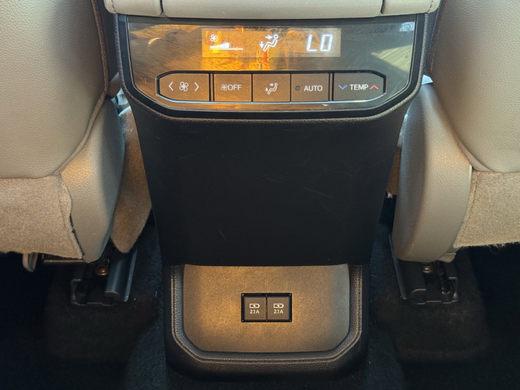 2021 Toyota Highlander Image 25