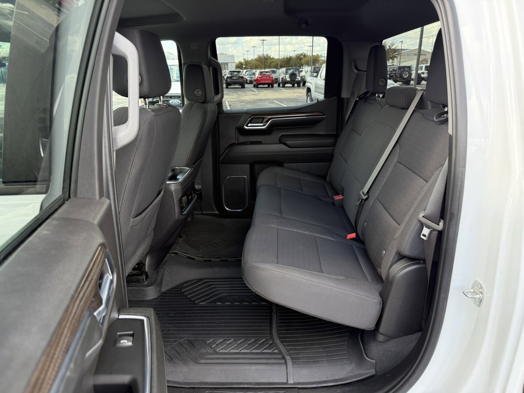 2024 Chevrolet Silverado 1500 Image 32