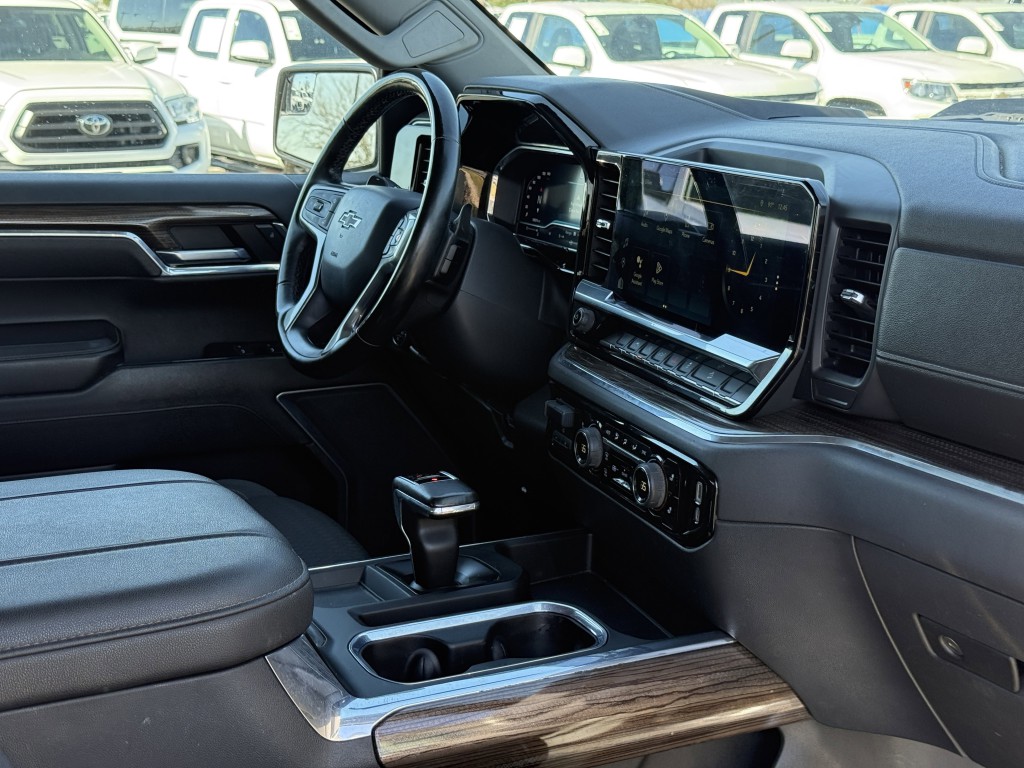 2023 Chevrolet Silverado 1500 Image 13