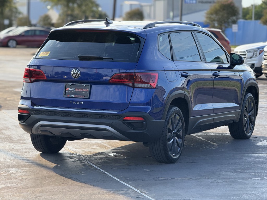 2022 Volkswagen Taos Image 9