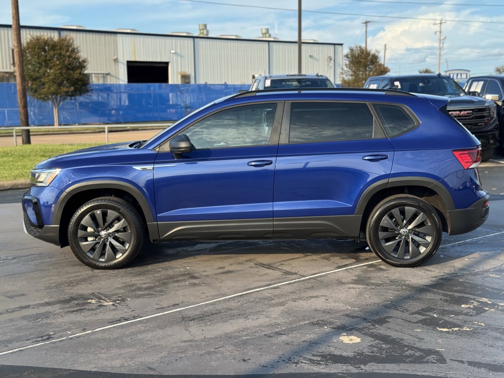 2022 Volkswagen Taos Image 10