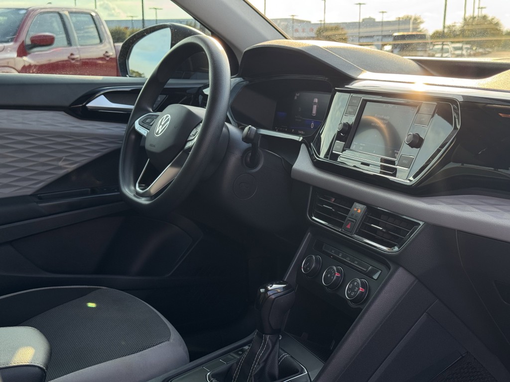 2022 Volkswagen Taos Image 13