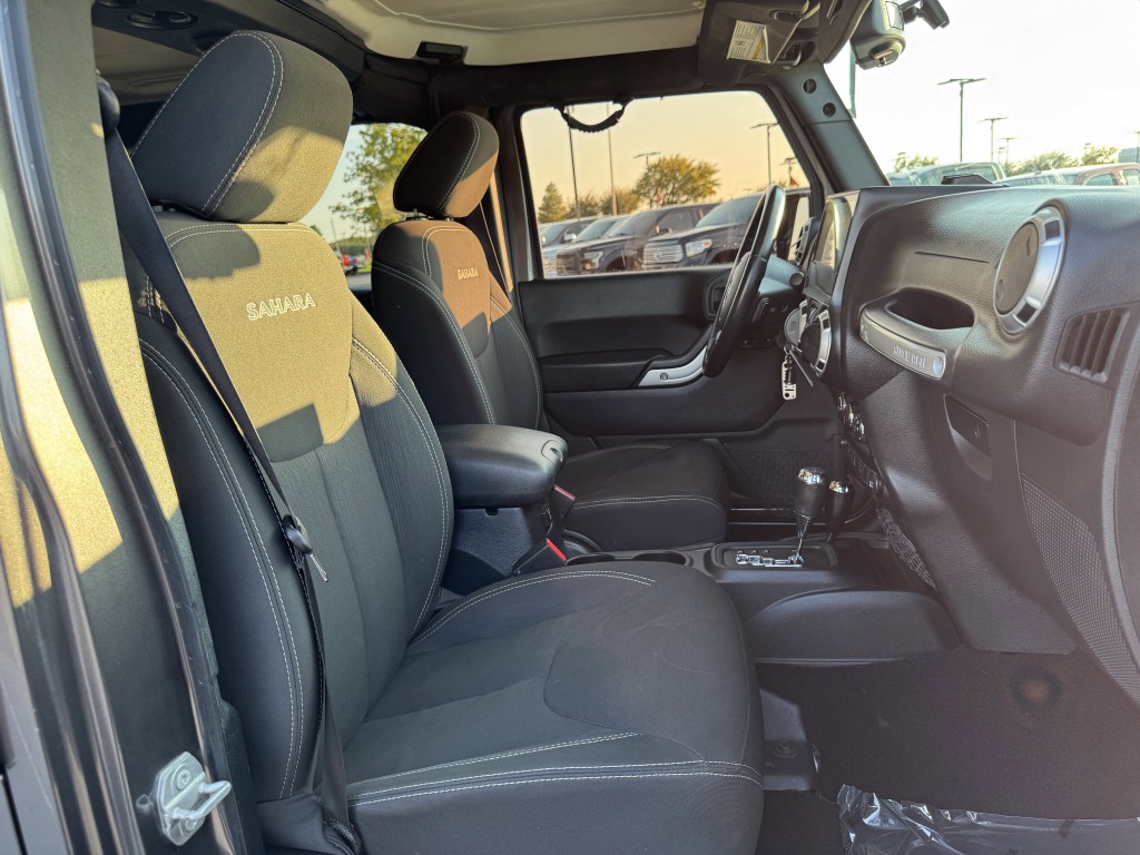 2016 Jeep Wrangler Image 20
