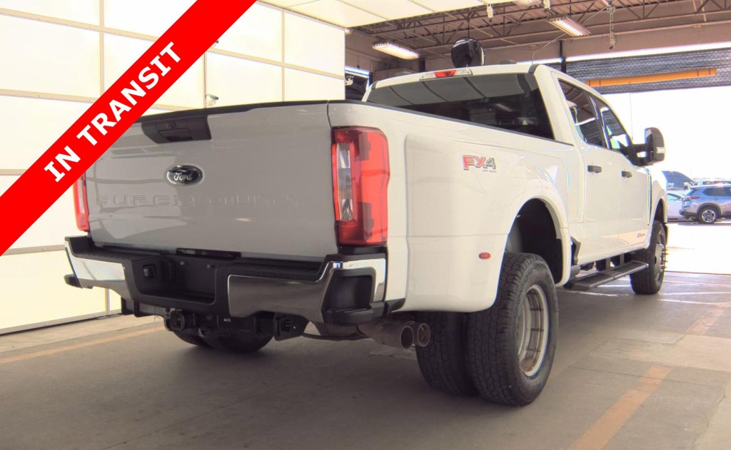 2023 Ford F-350 Image 6