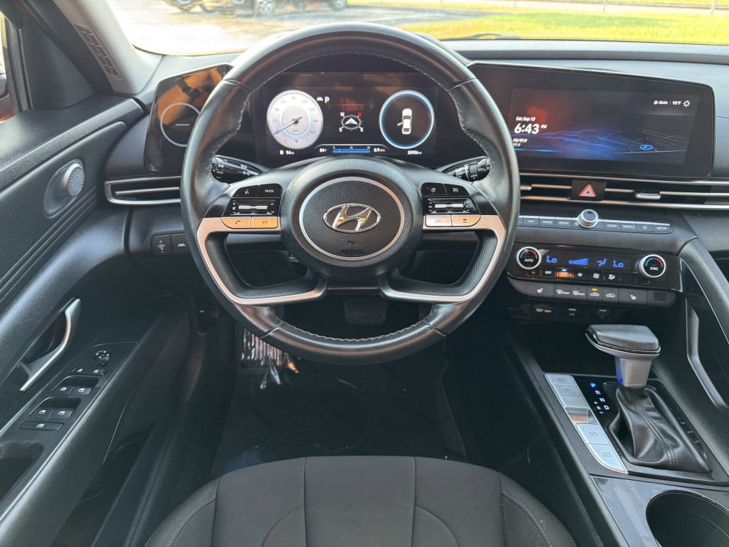 2023 Hyundai Elantra Image 14