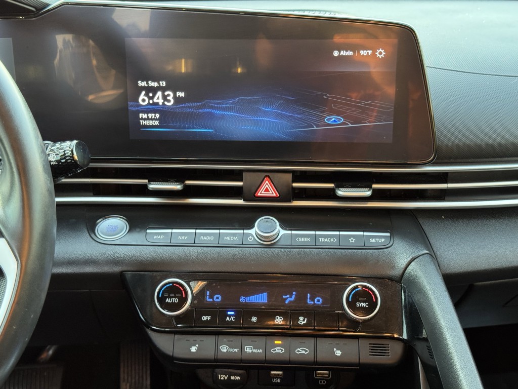 2023 Hyundai Elantra Image 19
