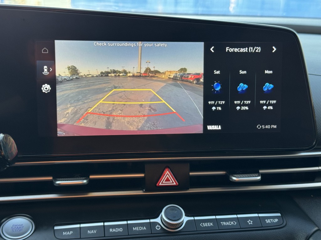 2023 Hyundai Elantra Image 21