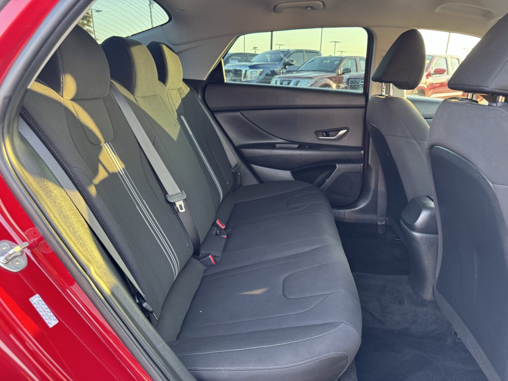 2023 Hyundai Elantra Image 26