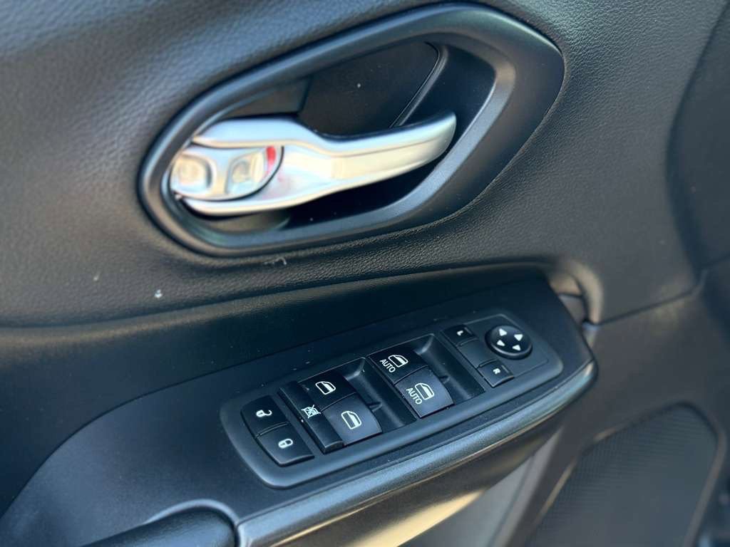 2020 Jeep Cherokee Image 21