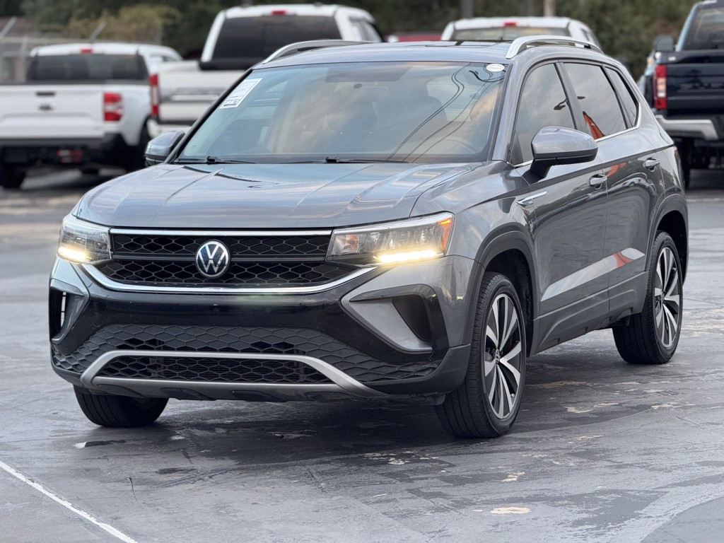 2022 Volkswagen Taos Image 5